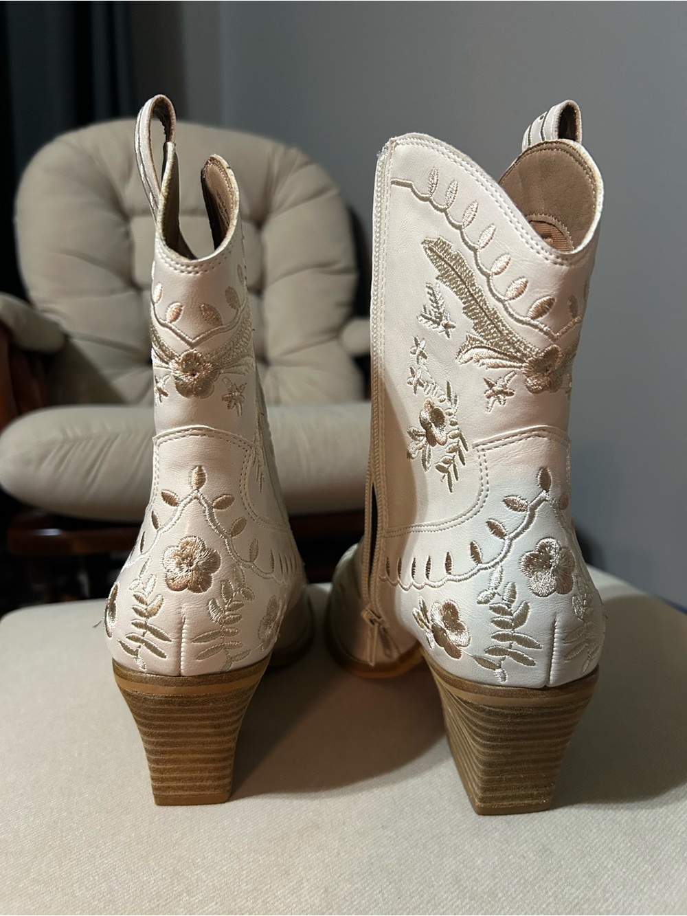 Women's Embroidered Ivory Western Ankle Booties - Picture 7 of 7